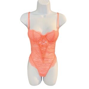 Victoria's Secret Very Sexy Wicked Unlined Lace Teddy X-Small NWT $80 MSRP